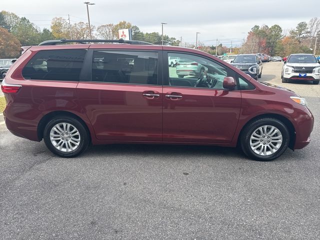 2017 Toyota Sienna XLE Premium