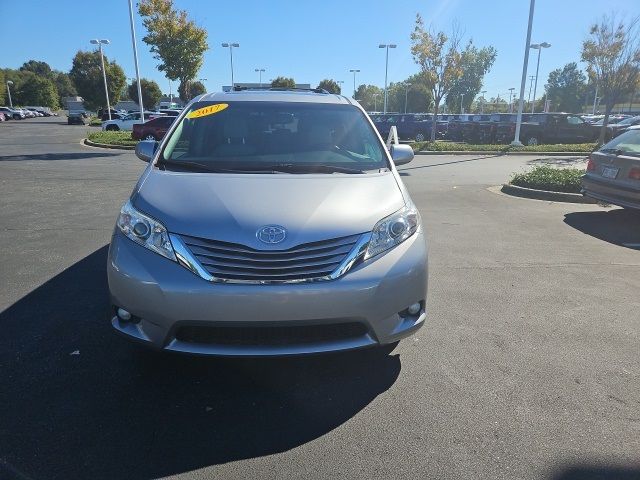 2017 Toyota Sienna XLE Premium