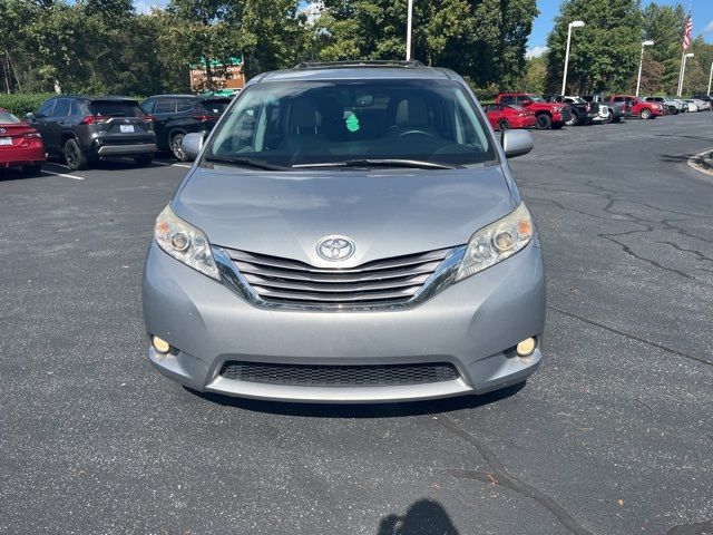 2017 Toyota Sienna XLE Premium