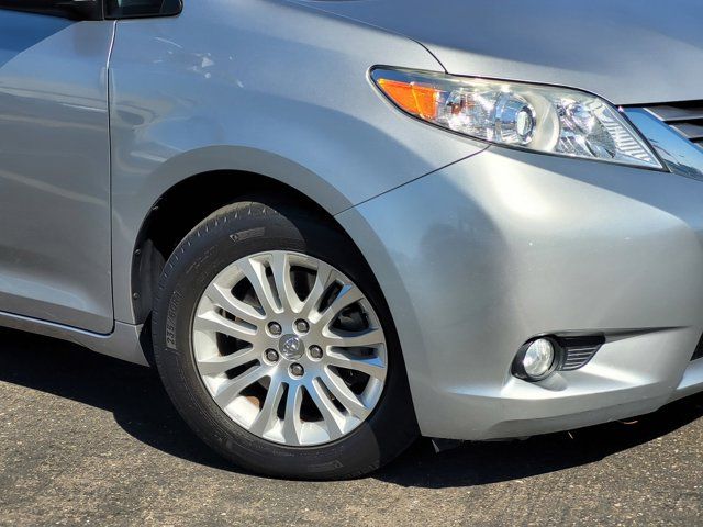 2017 Toyota Sienna XLE Premium