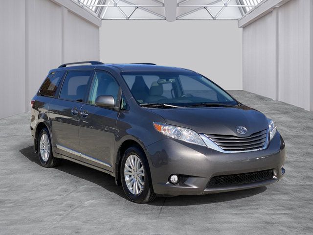 2017 Toyota Sienna XLE Premium