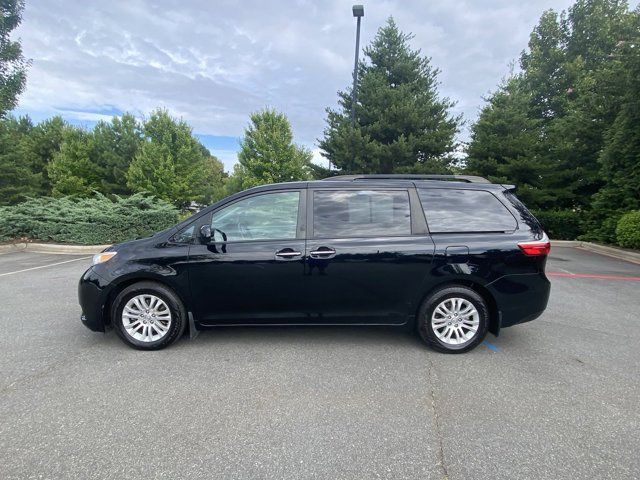 2017 Toyota Sienna XLE Premium