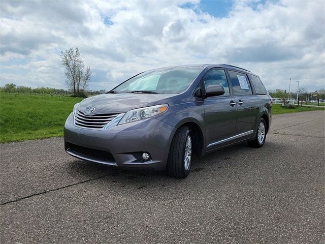 2017 Toyota Sienna XLE Premium