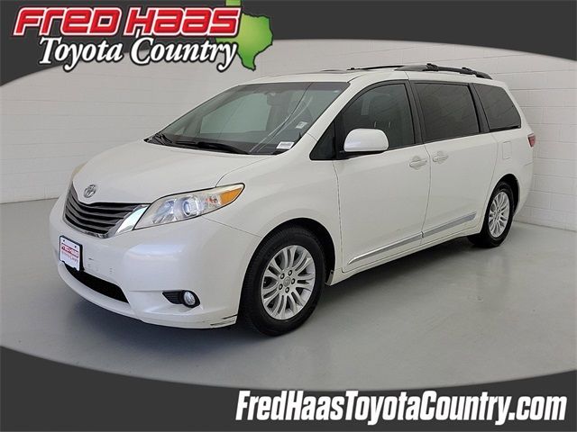 2017 Toyota Sienna XLE Premium