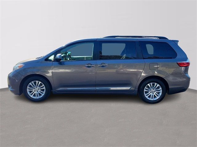 2017 Toyota Sienna XLE Premium