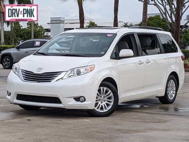 2017 Toyota Sienna XLE Premium