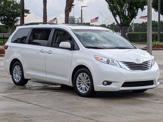 2017 Toyota Sienna XLE Premium