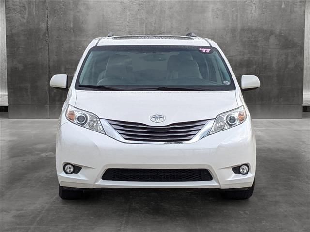 2017 Toyota Sienna XLE Premium