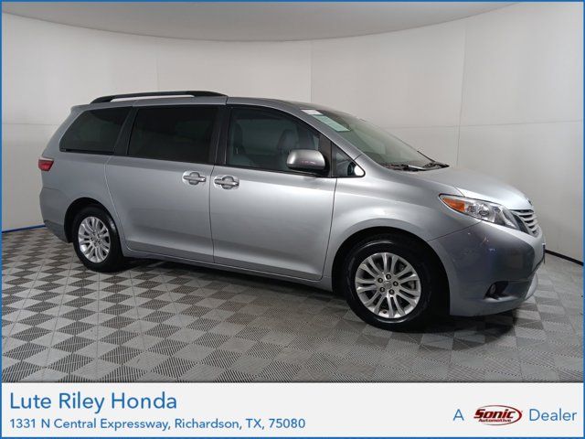 2017 Toyota Sienna XLE Premium