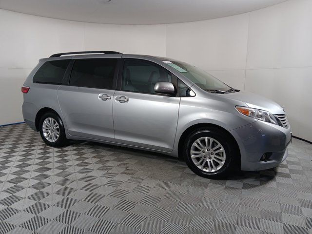 2017 Toyota Sienna XLE Premium