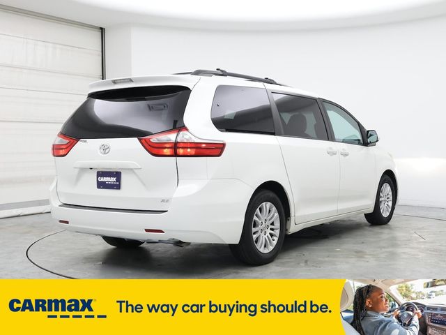 2017 Toyota Sienna XLE Premium