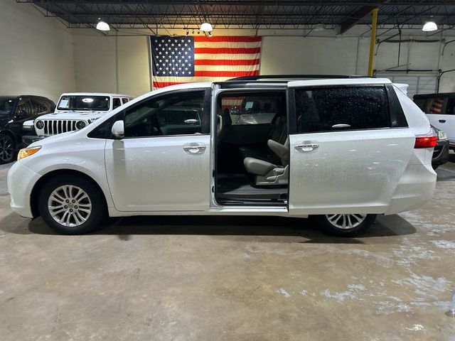 2017 Toyota Sienna XLE Premium