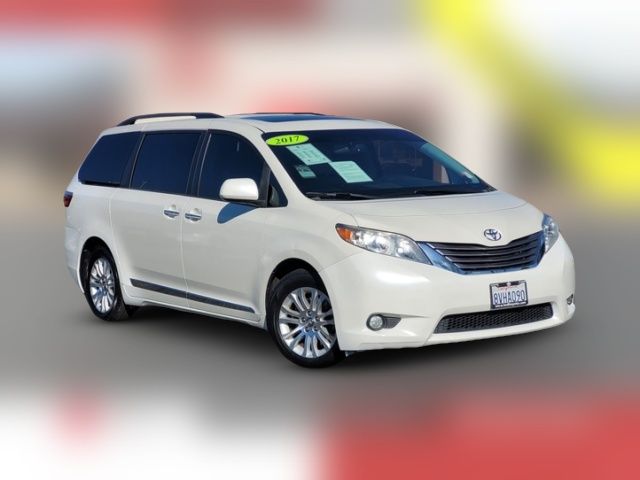 2017 Toyota Sienna XLE Premium