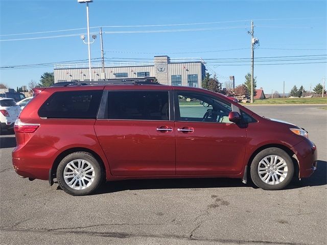 2017 Toyota Sienna XLE Premium