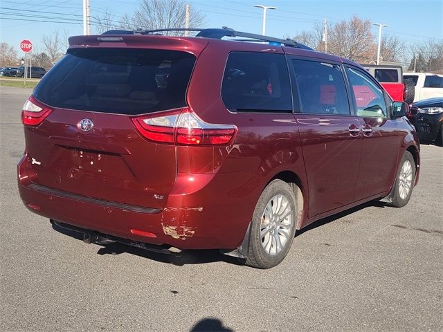 2017 Toyota Sienna XLE Premium