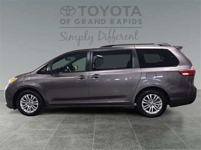 2017 Toyota Sienna XLE Premium