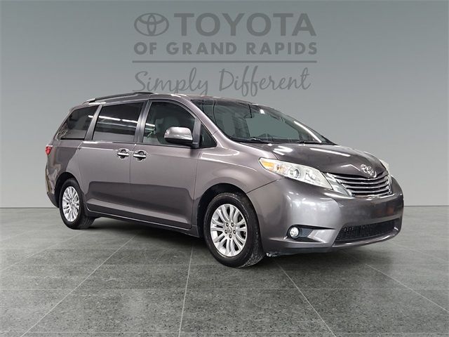 2017 Toyota Sienna XLE Premium