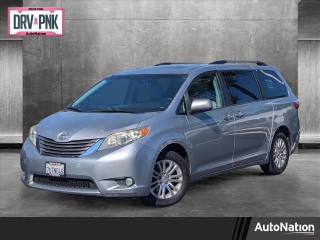 2017 Toyota Sienna XLE Premium