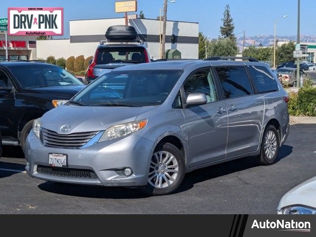 2017 Toyota Sienna XLE Premium