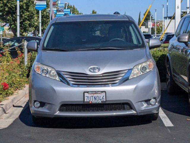 2017 Toyota Sienna XLE Premium