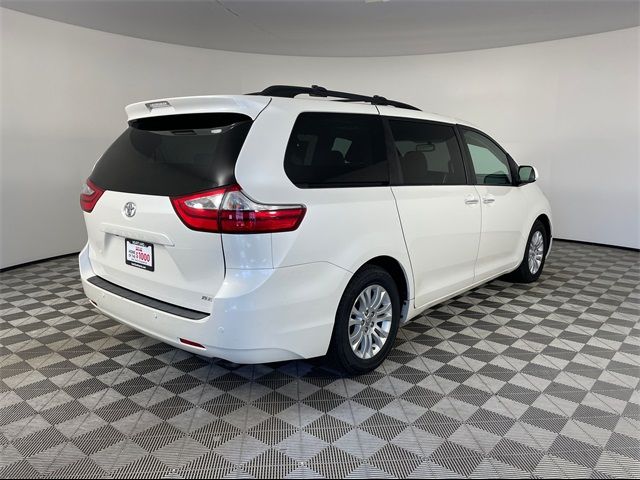 2017 Toyota Sienna XLE Premium