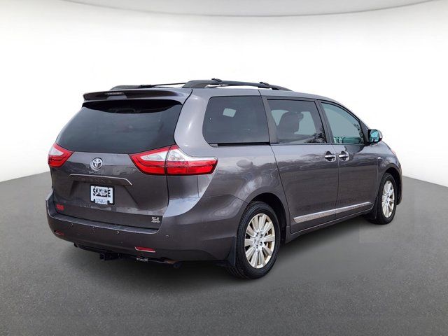 2017 Toyota Sienna XLE