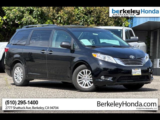2017 Toyota Sienna XLE Premium