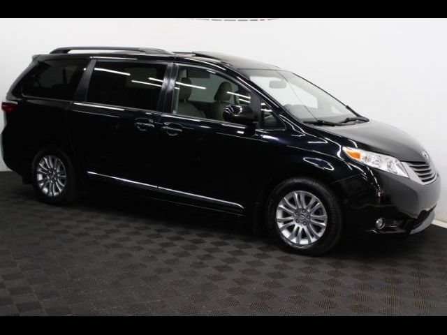 2017 Toyota Sienna XLE Premium