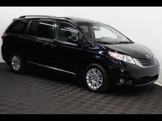 2017 Toyota Sienna XLE Premium