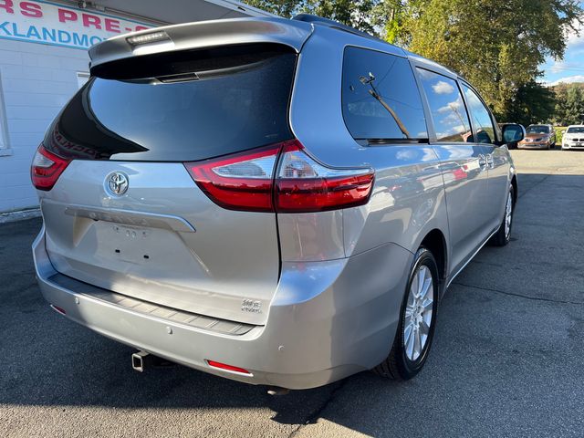 2017 Toyota Sienna XLE Premium