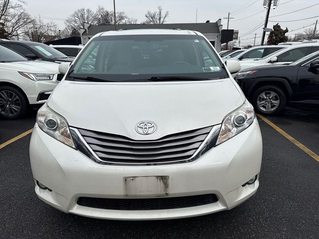 2017 Toyota Sienna XLE Premium