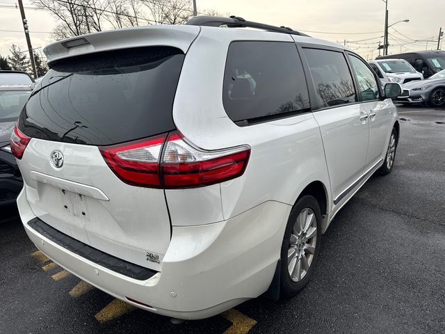 2017 Toyota Sienna XLE Premium