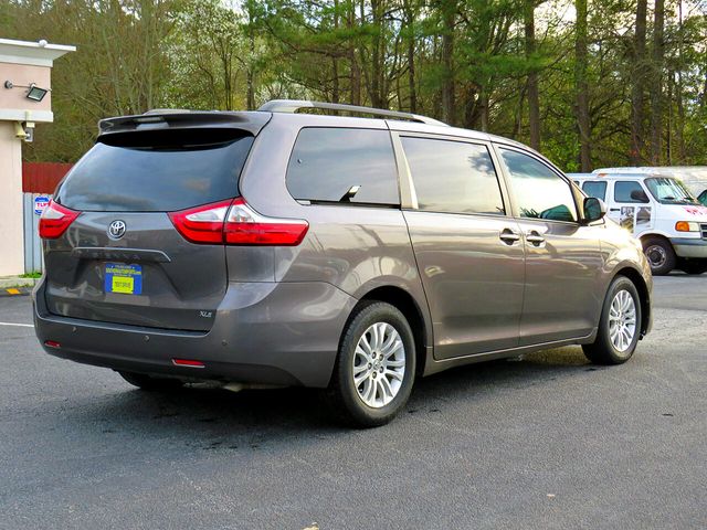 2017 Toyota Sienna XLE Premium