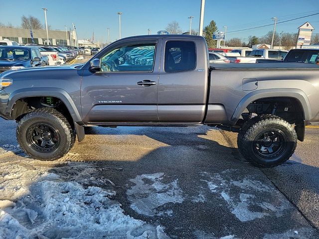 2017 Toyota Tacoma SR5