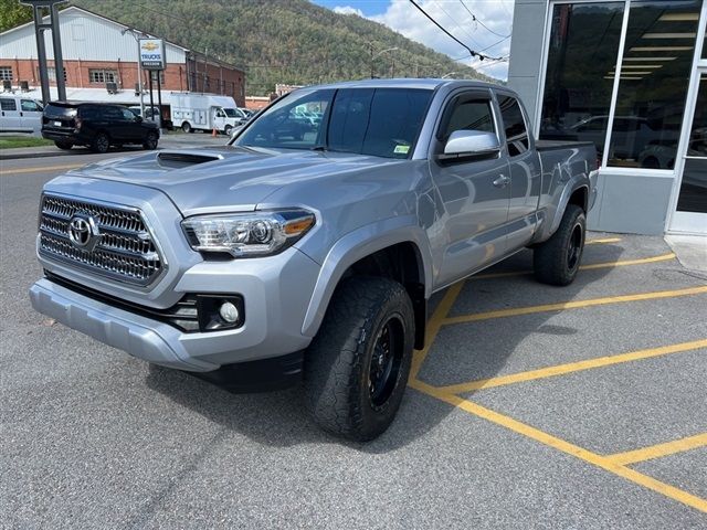 2017 Toyota Tacoma SR5