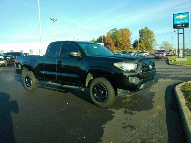 2017 Toyota Tacoma SR