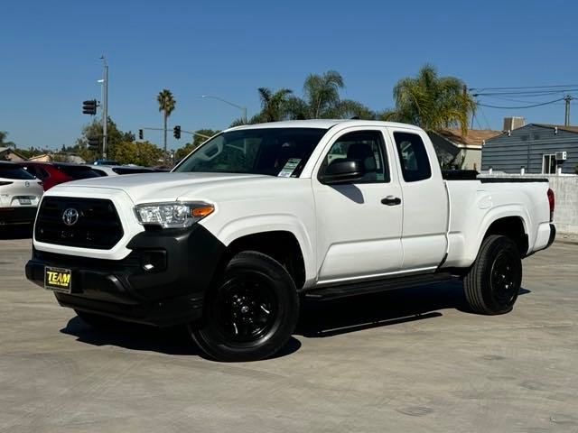 2017 Toyota Tacoma SR