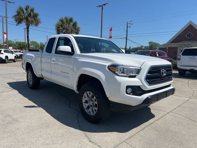 2017 Toyota Tacoma SR