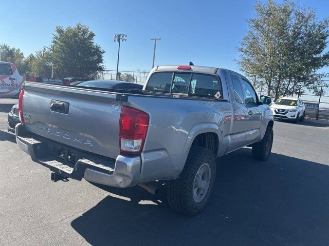 2017 Toyota Tacoma SR