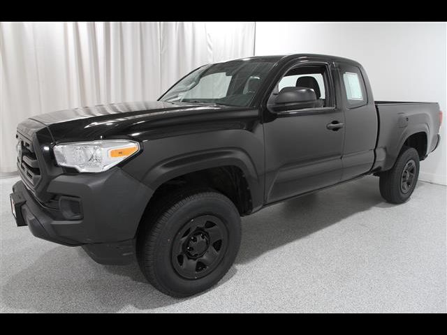 2017 Toyota Tacoma SR