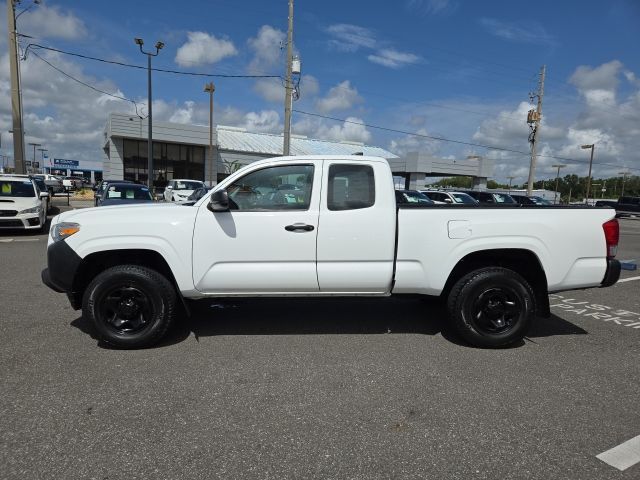 2017 Toyota Tacoma SR