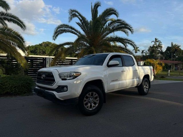 2017 Toyota Tacoma SR