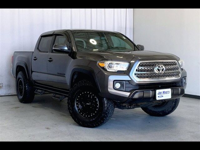 2017 Toyota Tacoma SR5