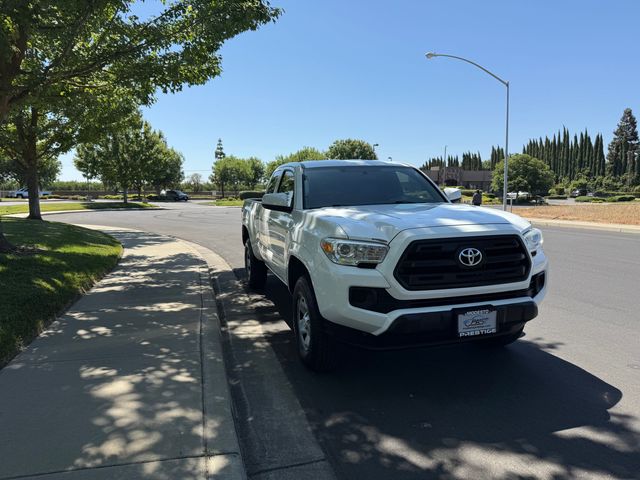 2017 Toyota Tacoma SR