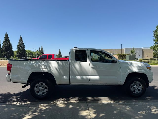 2017 Toyota Tacoma SR