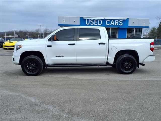 2017 Toyota Tundra SR5