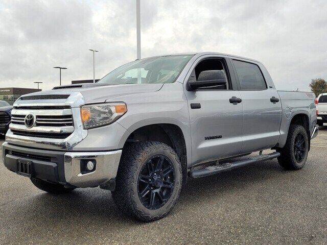 2017 Toyota Tundra SR5