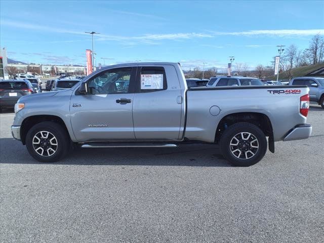 2017 Toyota Tundra SR5