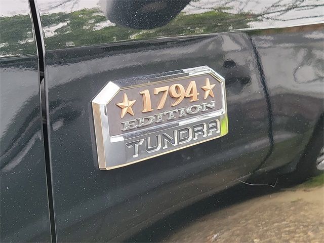 2017 Toyota Tundra Platinum