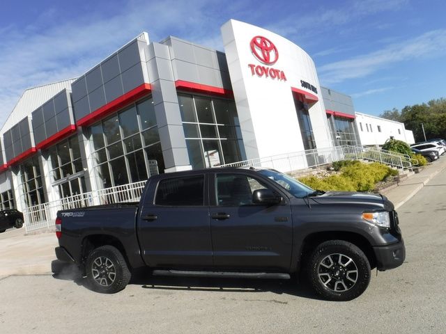 2017 Toyota Tundra SR5